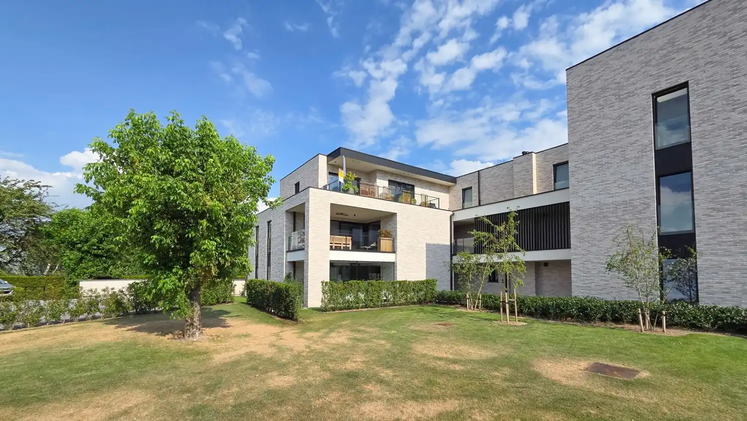 Luxe penthouse op toplocatie in Bree foto 3