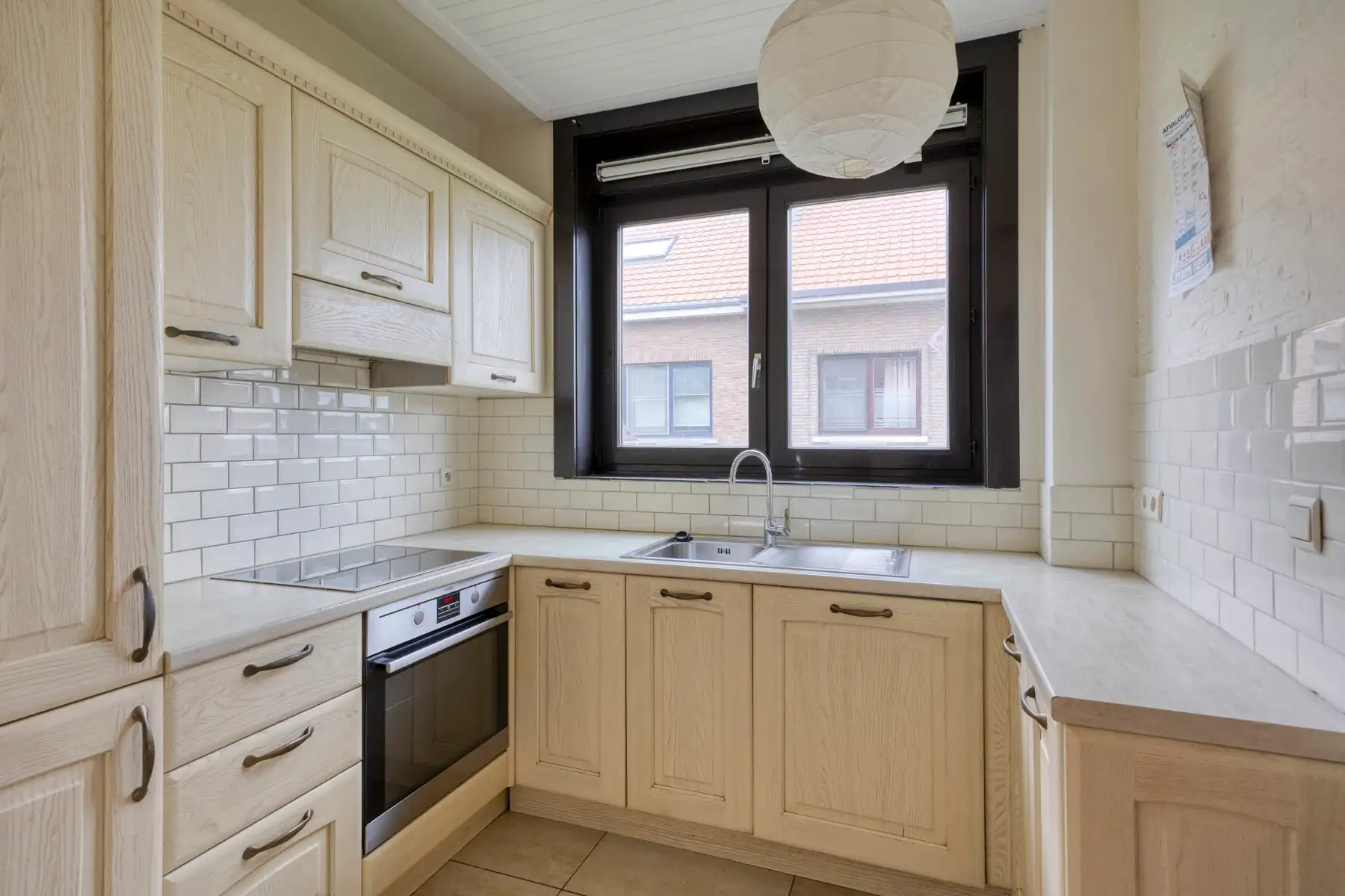 Woning met 4 slaapkamers, garage en tuin foto 13