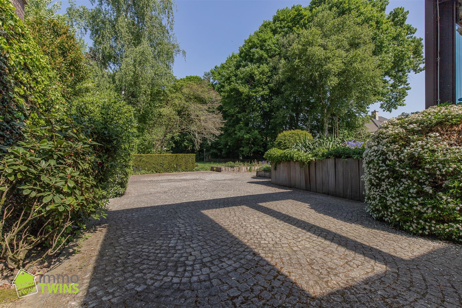 Te koop – Unieke eigendom met commerciële ligging op 4.143 m² te Dendermonde. foto 27