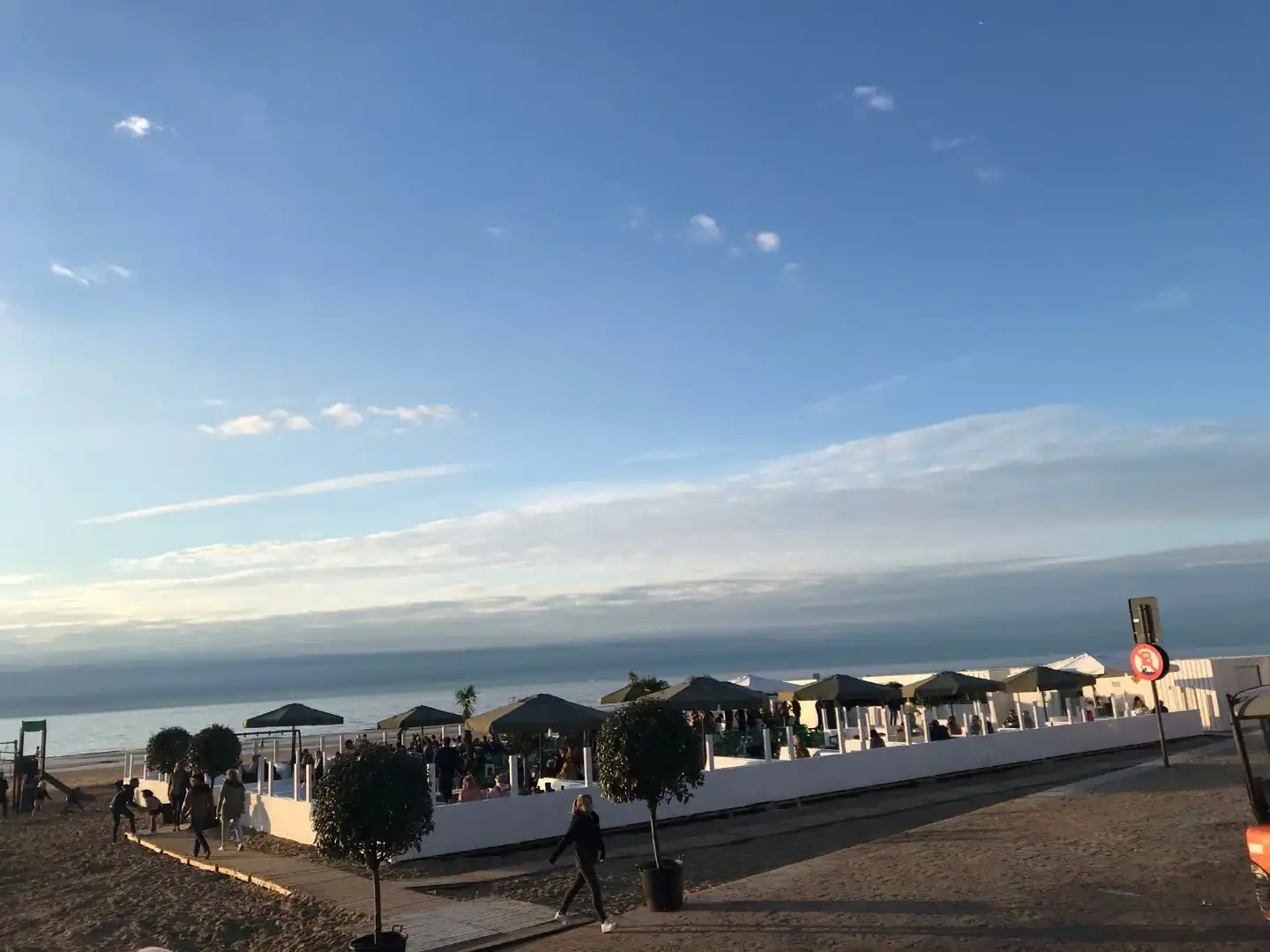 Luxe duplex appartement met terras en frontaal zeezicht foto 14