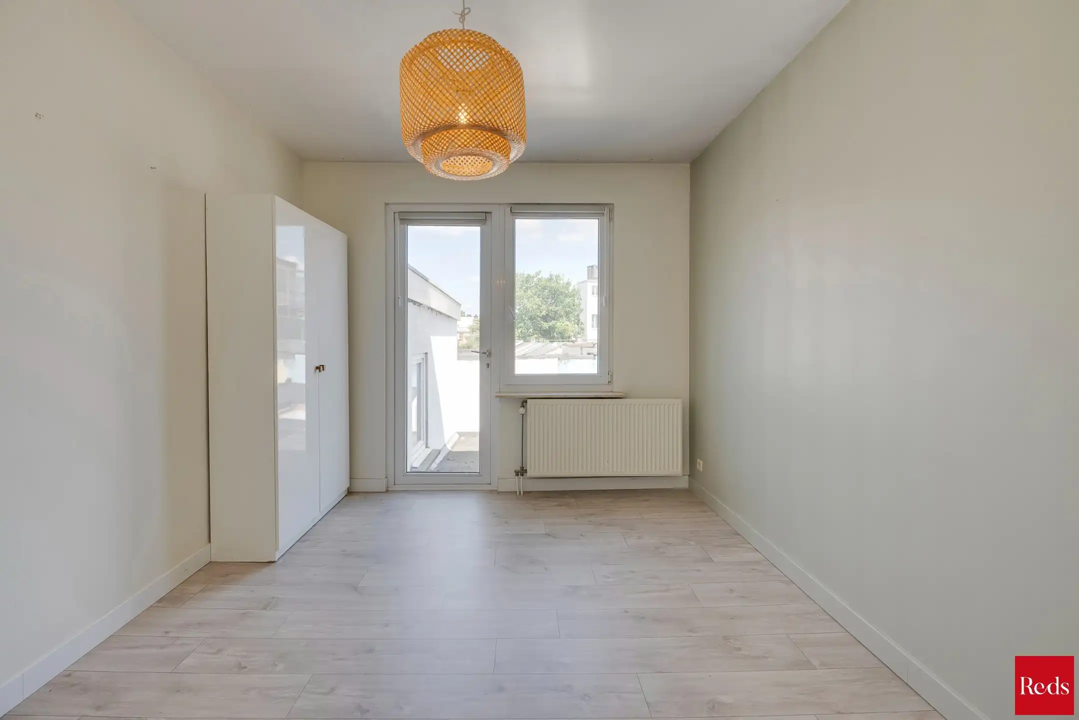 Rustig gelegen gezinswoning met 30 m² terras foto 24