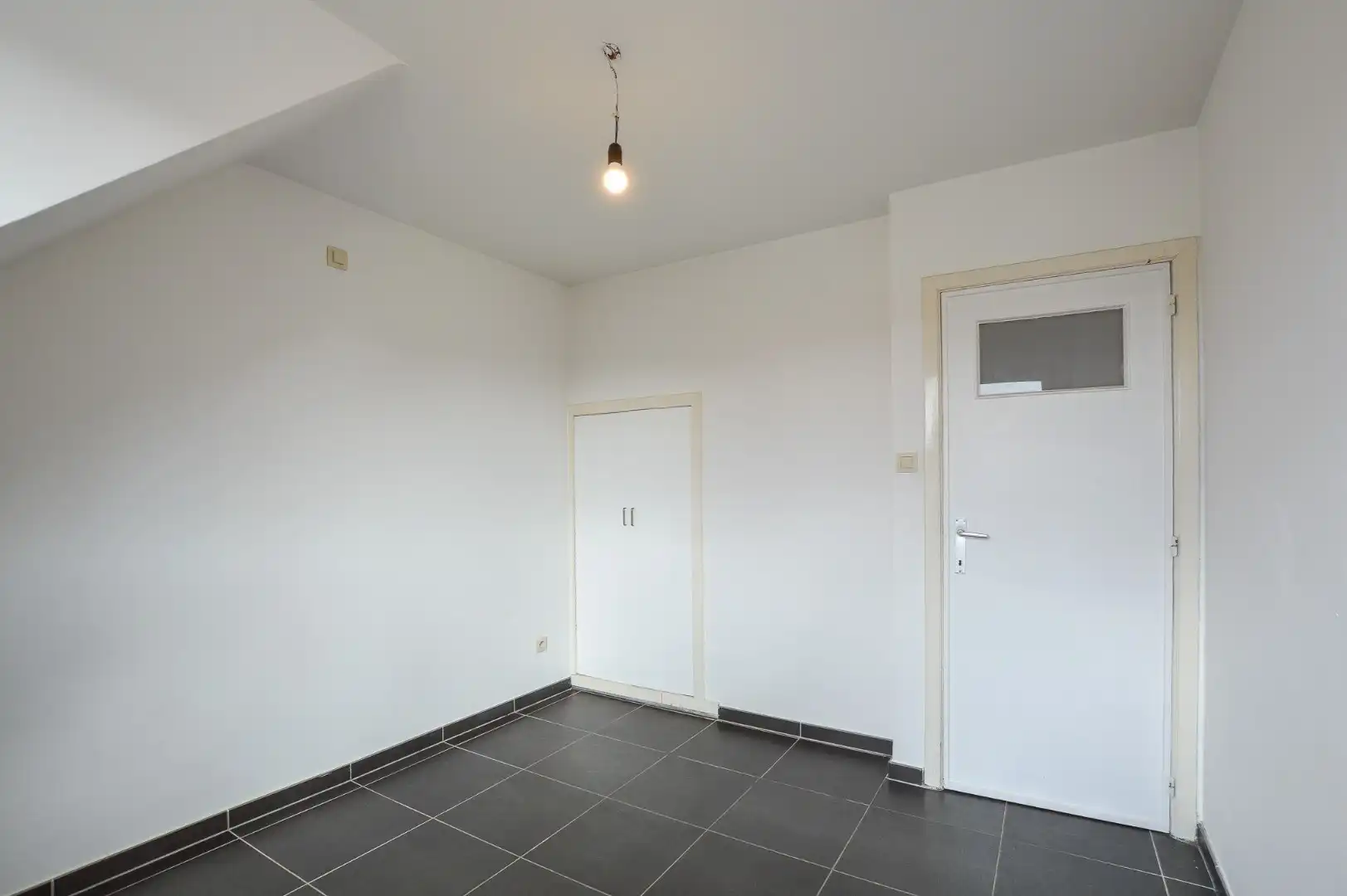 Zeer ruim duplexappartement met 2 slaapkamers te huur te Oostende foto 12