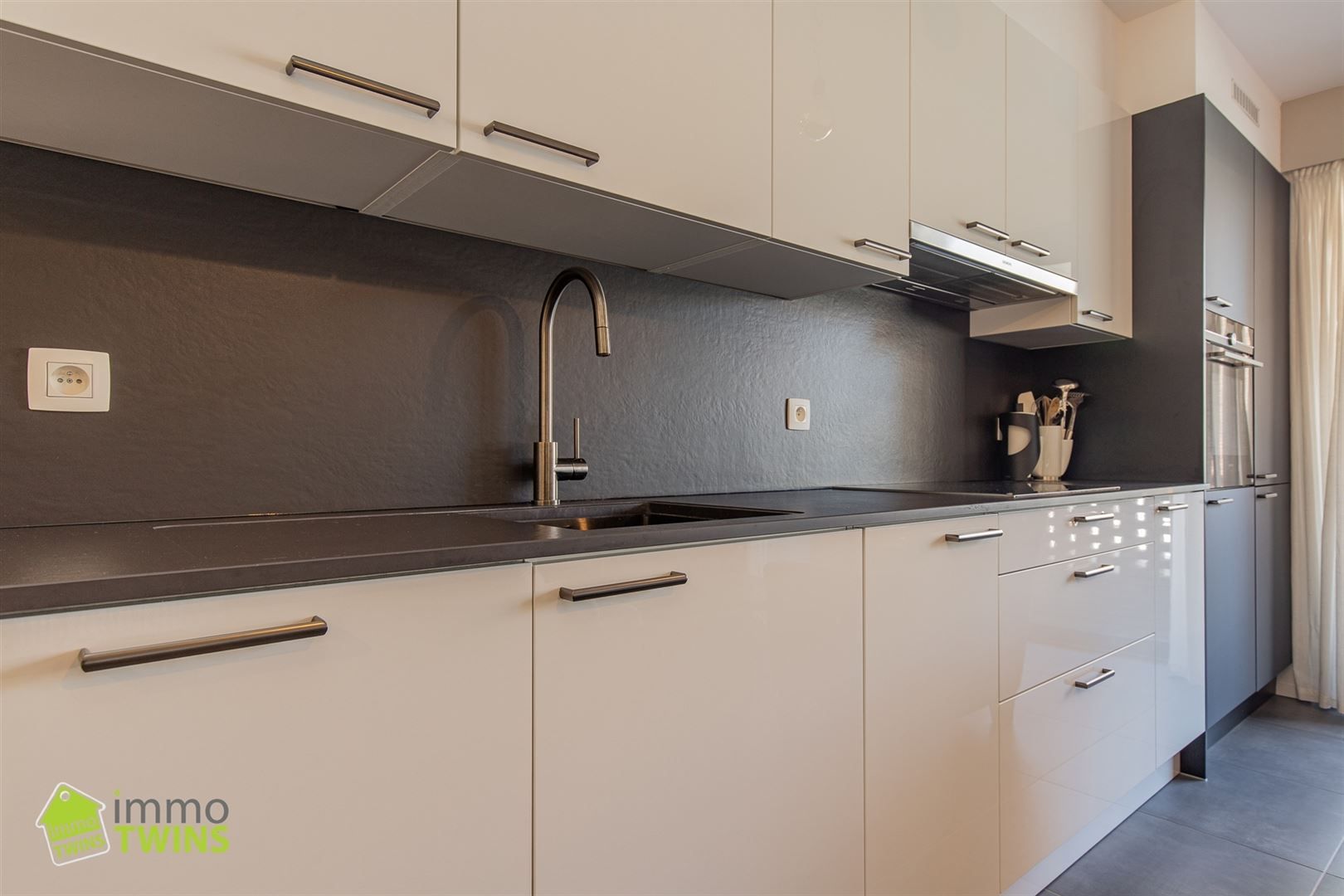 Modern gelijkvloers appartement te Kastel nabij Hamme-Moerzeke foto 3
