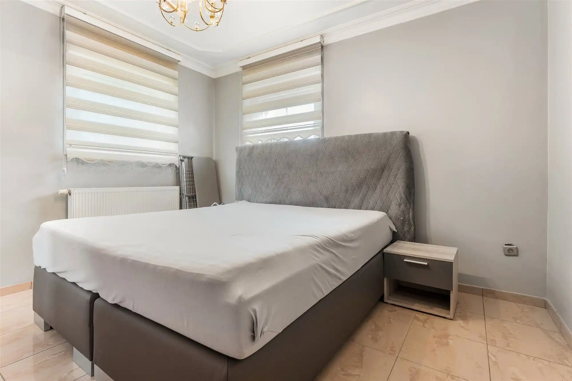 ZEER RUIME, GOED ONDERHOUDEN WONING (269M²) MET 4 SLAAPKAMERS EN RUIME GARAGE OP EEN PERCEEL VAN 10ARE TE BEVERLO foto 16