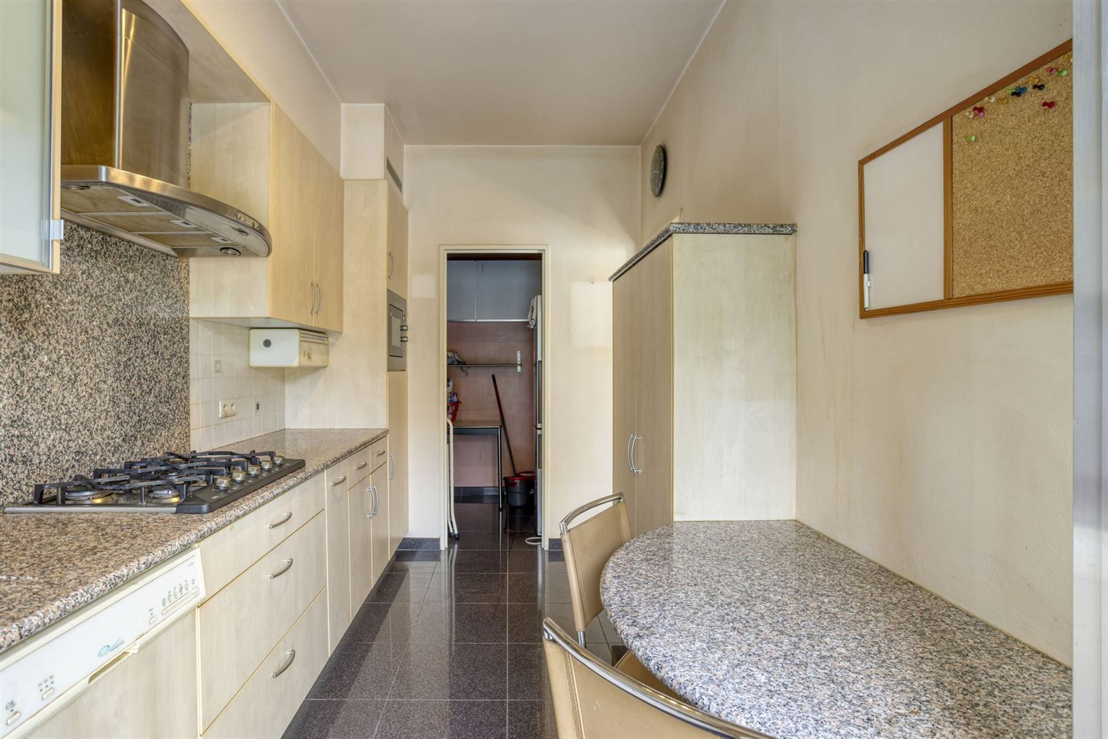 Gelijkvloers appartement met 1 slaapkamer + terras/tuin te Drogenbos foto 8