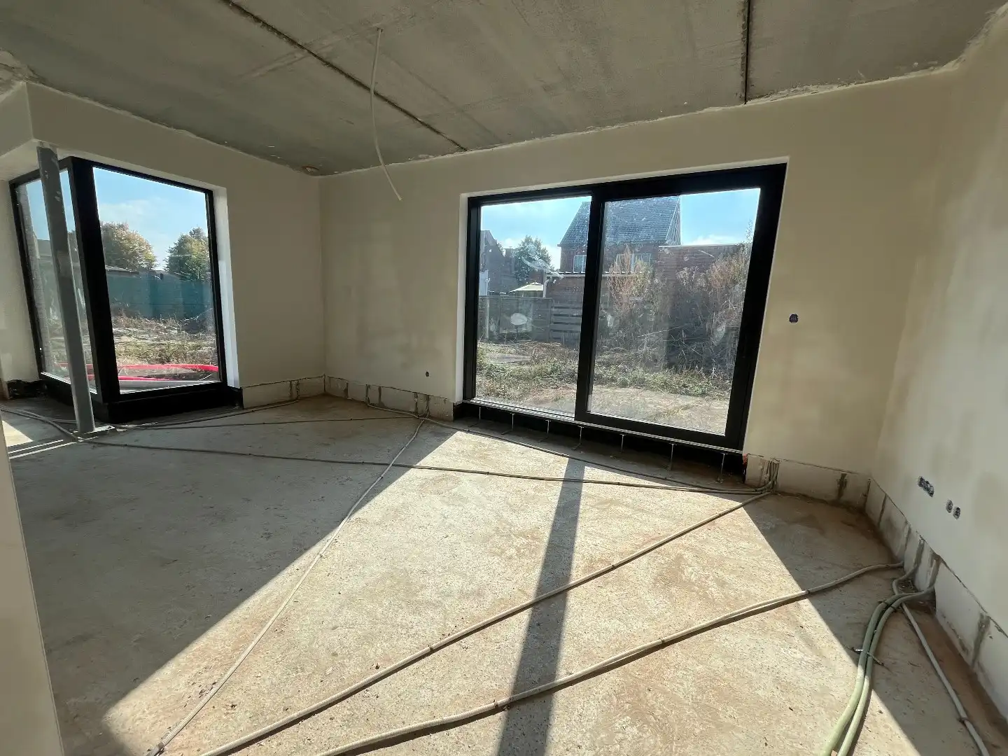 Nieuwbouwwoning, verscholen tussen het groen! foto 5