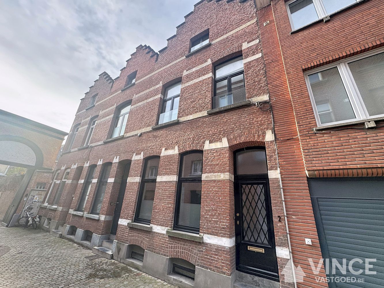 Charmante, volledig gerenoveerde woning in het hart van Mechelen foto {{pictureIndex}}