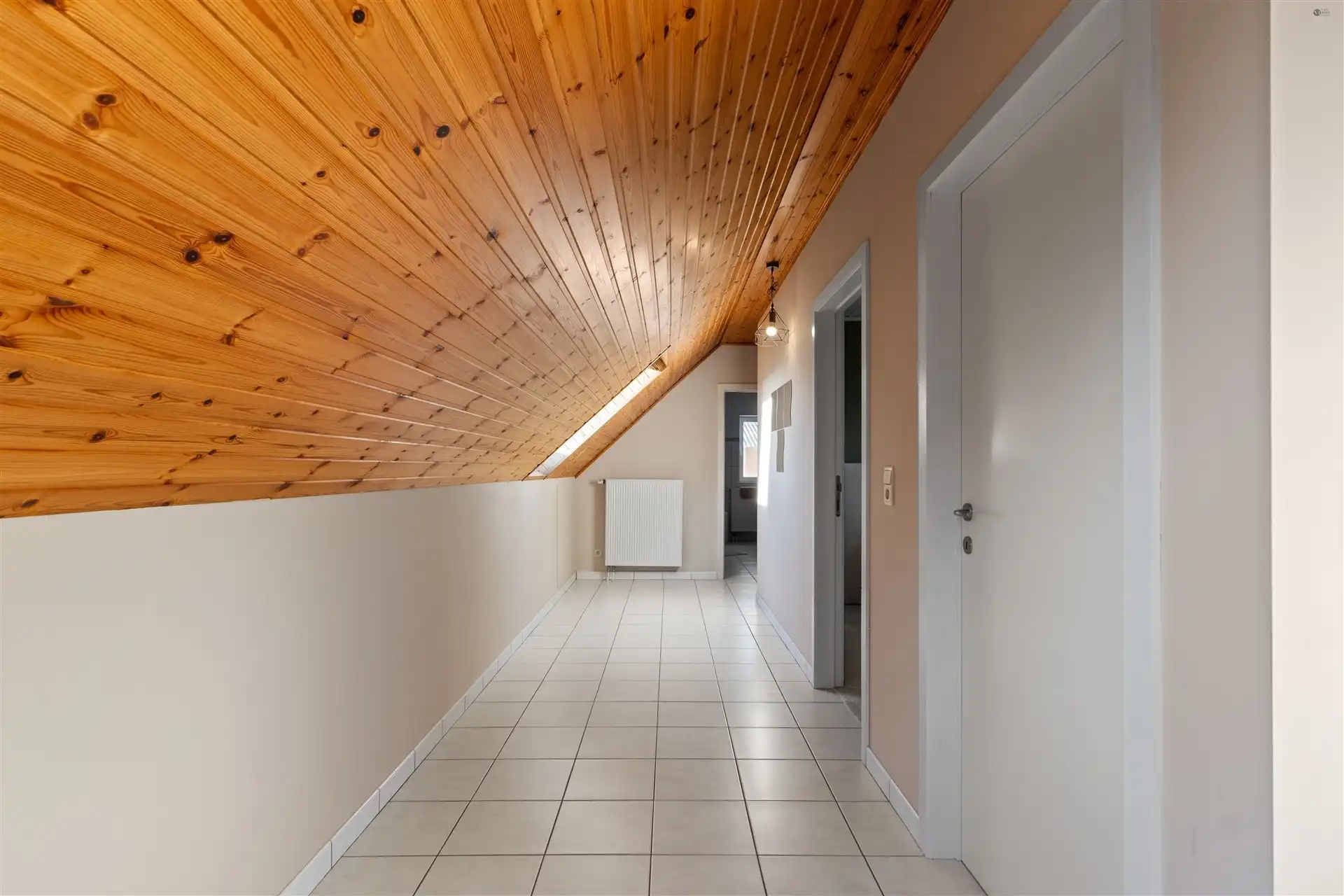 Grote grond met 2 woningen en magazijn van 700m² foto 24