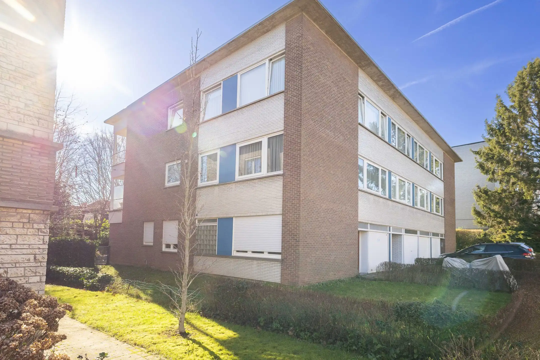 De Stalkruidlaan in Laken: elegant wonen in alle discretie foto {{pictureIndex}}