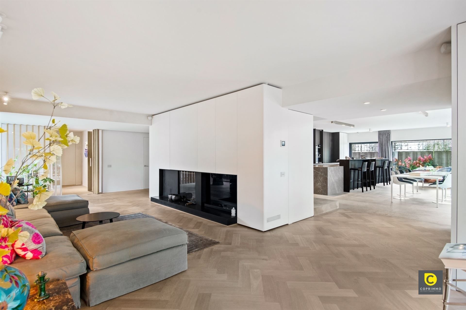 Villa: 6 slk , 4 badk. op 796 m² Z-w perceel  foto 6