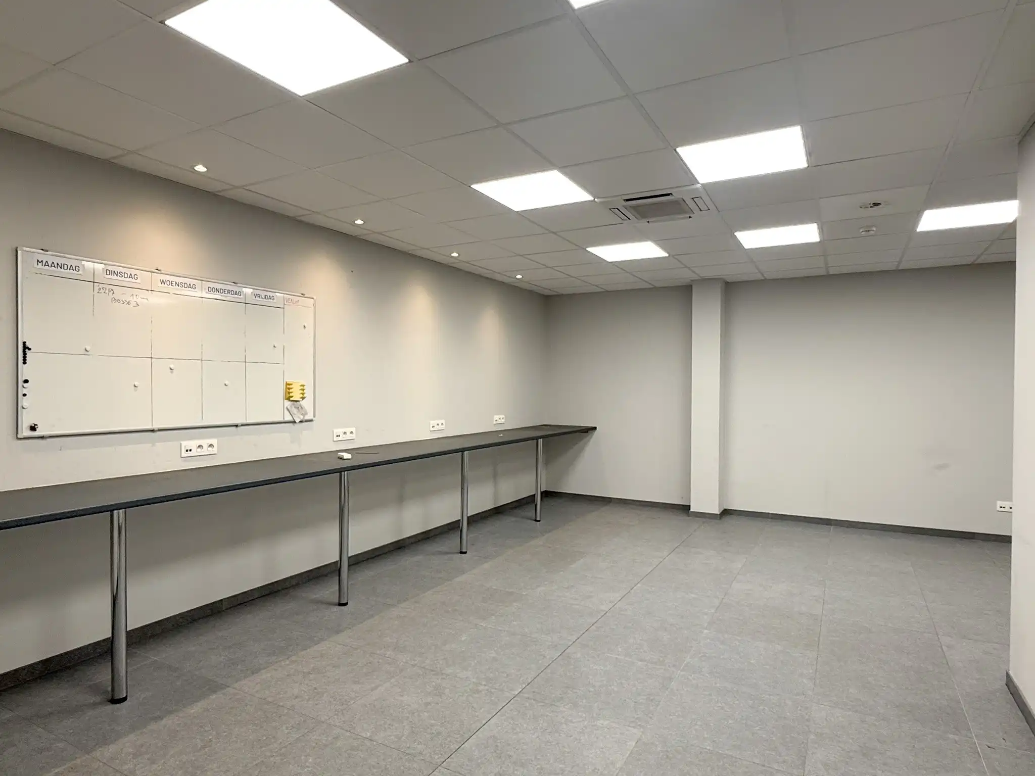 Veelzijdig bedrijfsgebouw met tal van mogelijkheden op een strategische locatie foto 17