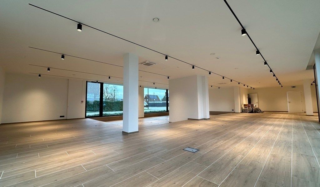 Stijlvolle nieuwbouw kantoren te huur in Lochristi foto 4