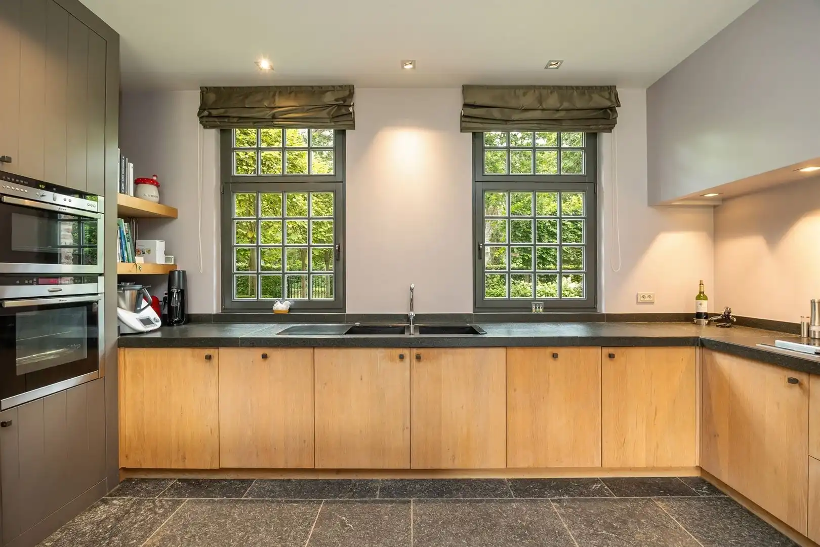Uitzonderlijke villa met 615 m² woonoppervlakte in KONINGSHOF foto 12