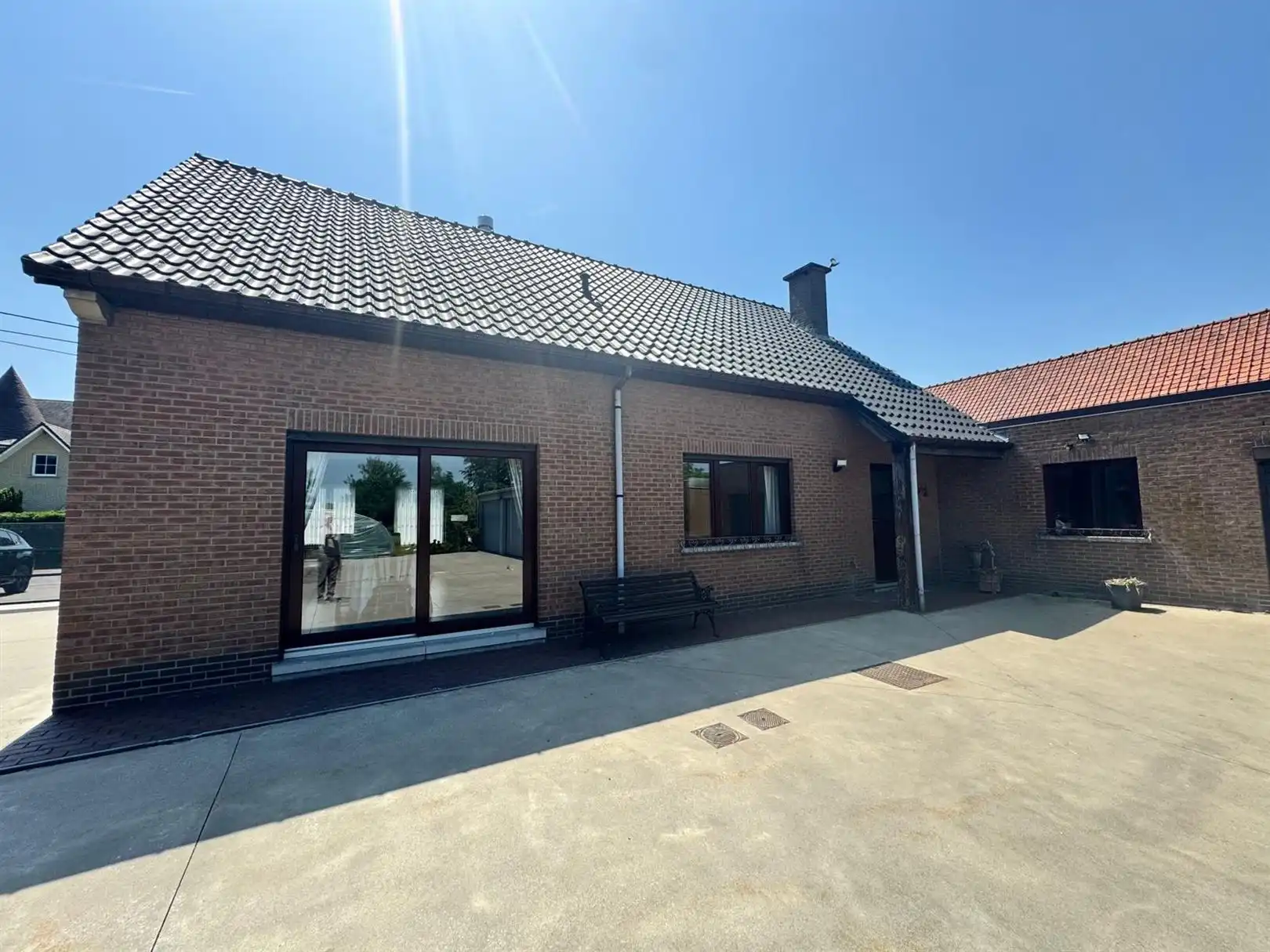 Volledig bemeubelde woning te huur in Sint-Gillis-Waas – ideaal voor bedrijven en zelfstandigen foto 2