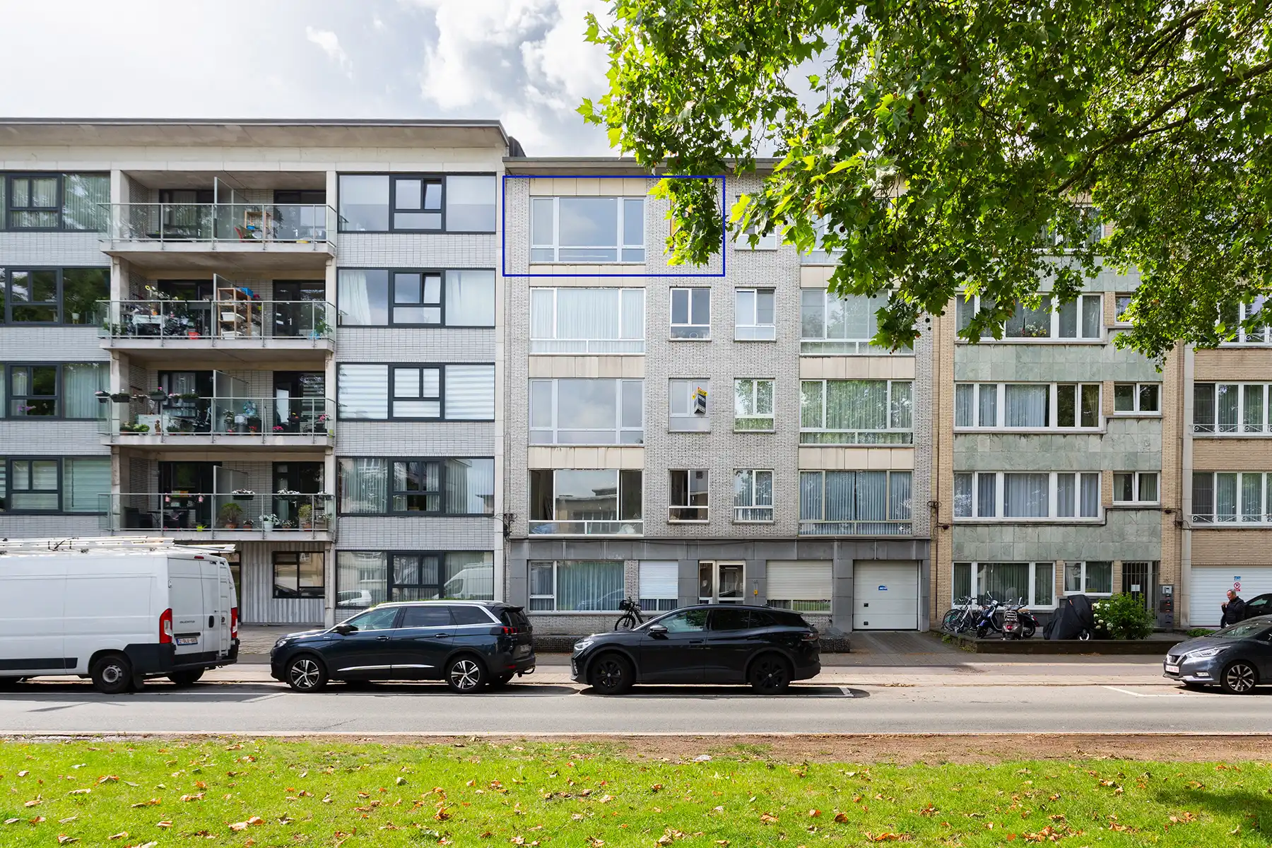 Wilrijk - Gerenoveerd 2 à 3 slpk dakapp. + terras + parking foto 3