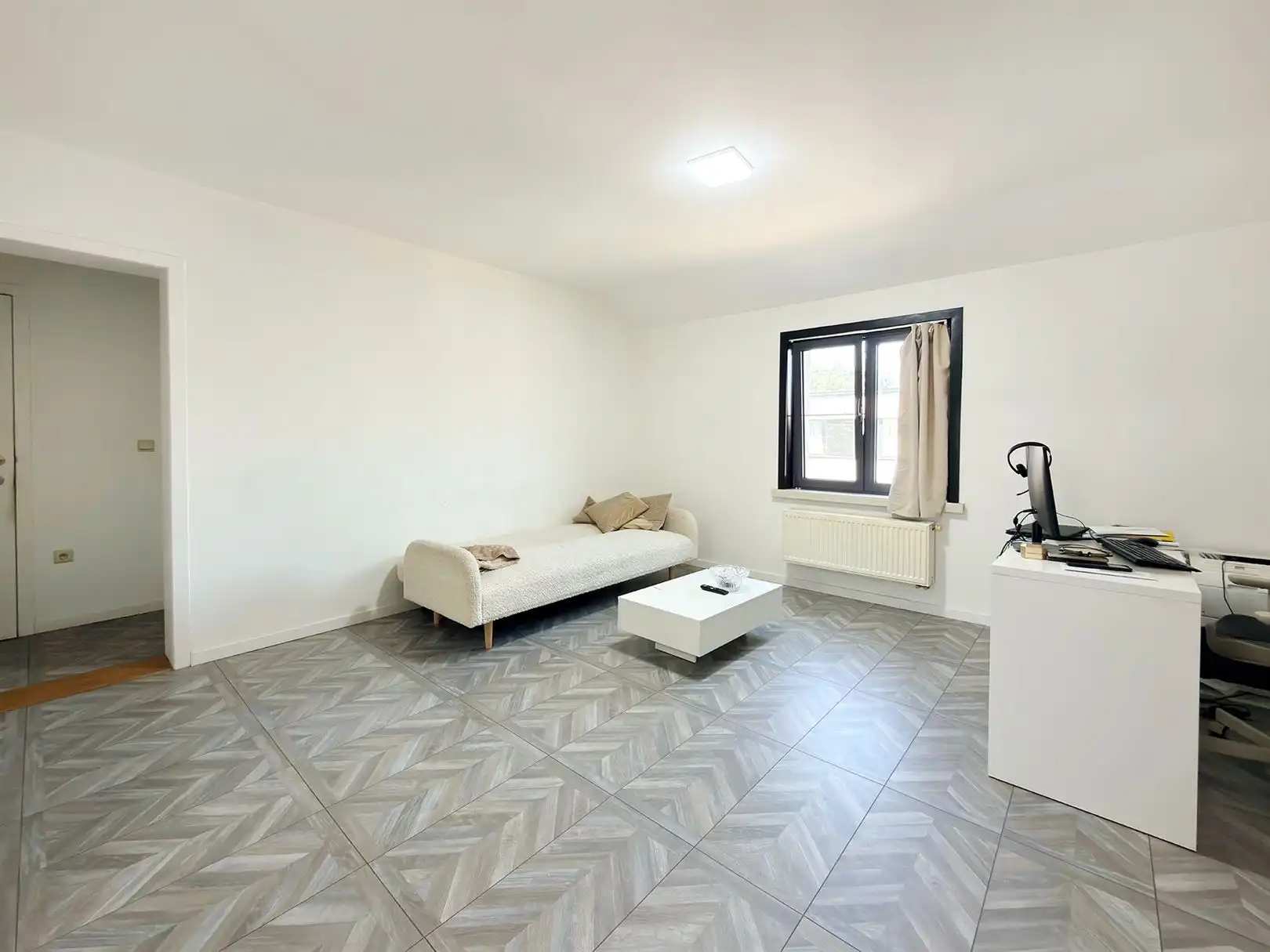 Handelsgelijkvloers, 3 appartementen en eigen parking!! foto 35