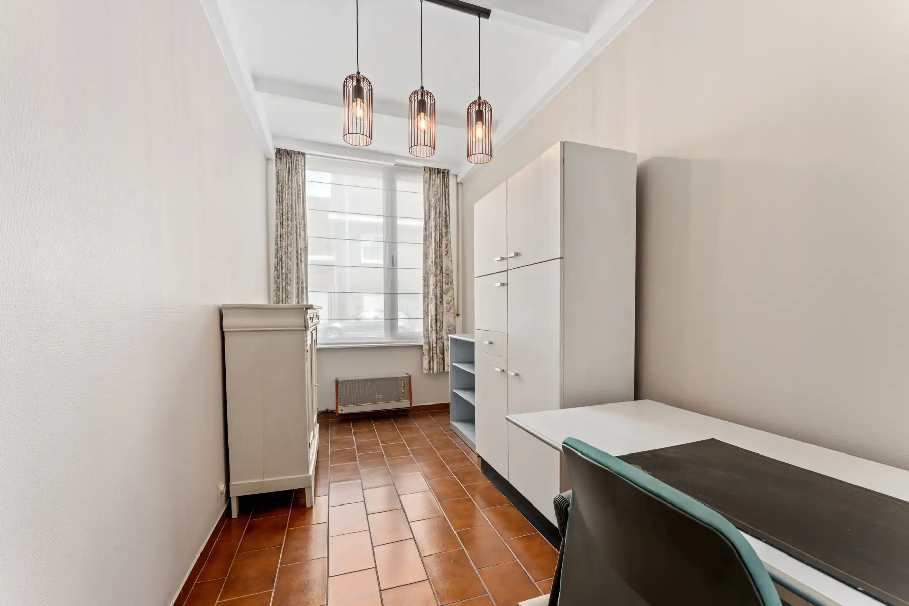 Ruime polyvalente woning met bureel en dubbele garage foto 9