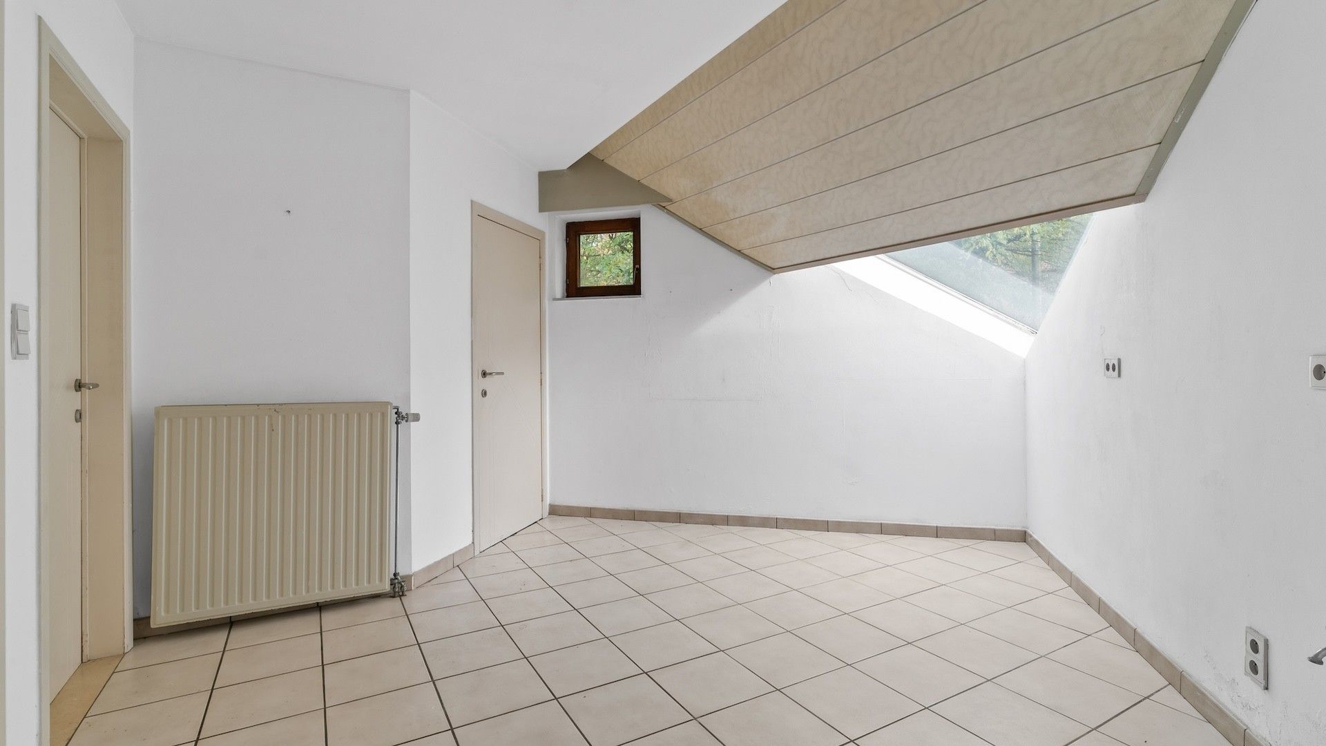 Vrijstaande woning te Molenblook (Genk) op een perceel van 9a33ca! foto 12