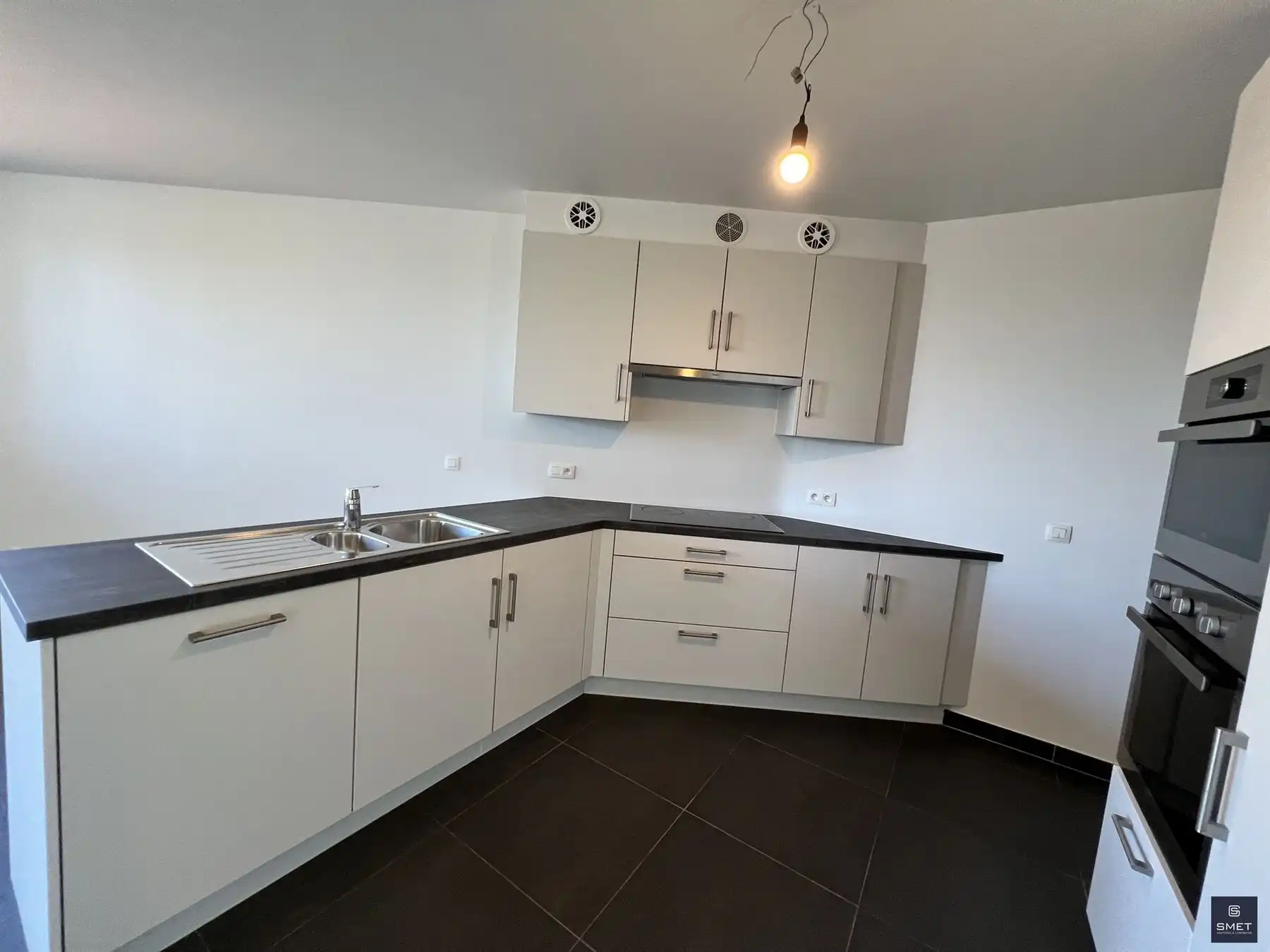 RUIM DUPLEX APPT. MET 2 SPKS, TERRAS EN GARAGE foto 8