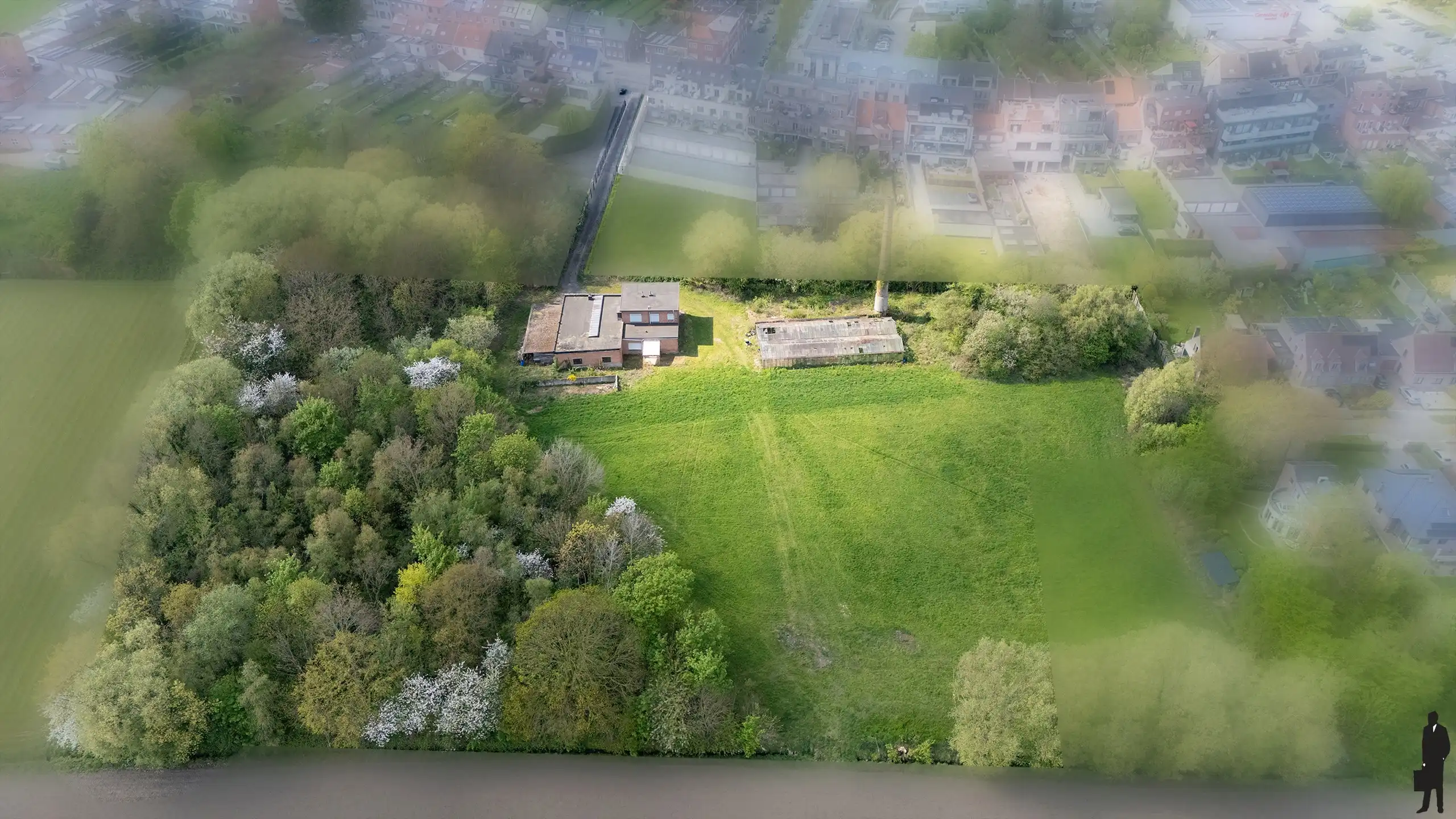 Unieke renovatiekans pal in het centrum van Aartselaar foto 24