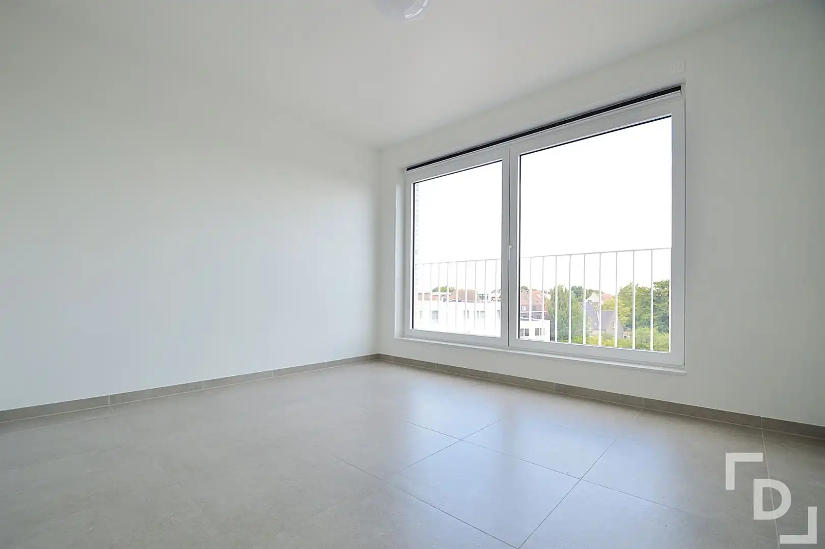 Nieuwbouwappartement met 2 slaapkamers en carport te Ieper foto 11