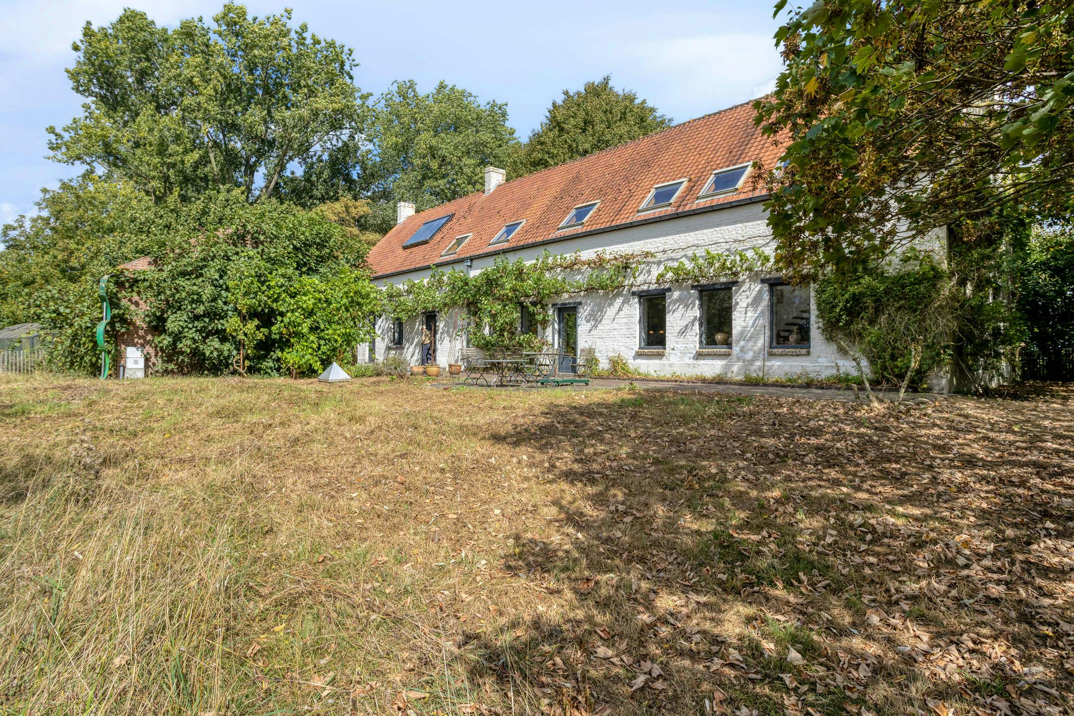 Unieke landelijke eigendom gelegen te Lo-Reninge aan het water. foto 33