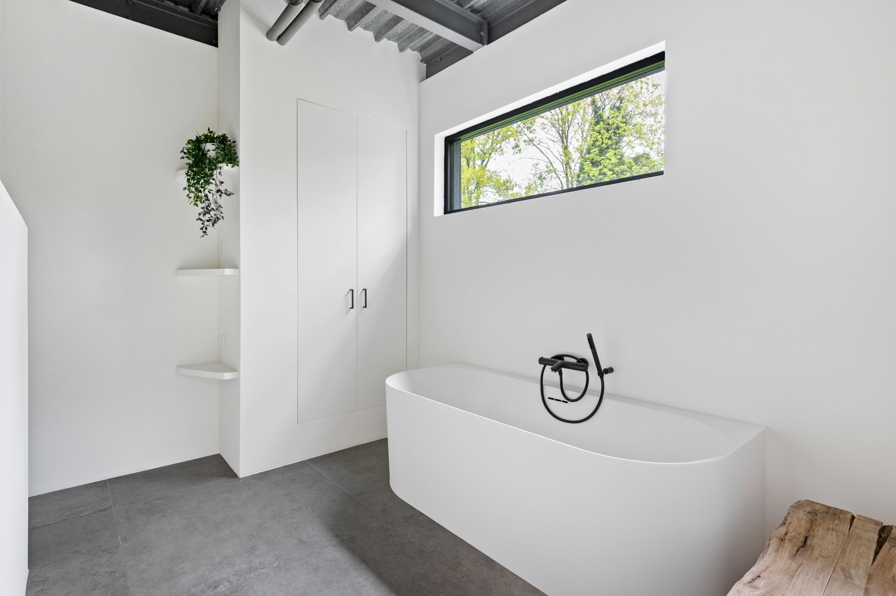 Instapklare volledig vernieuwbouwde villa met praktijkruimte foto 13