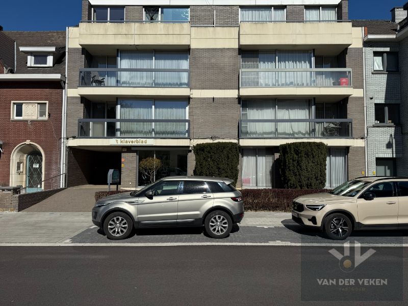 INSTAPKLAAR 1-SLAAPKAMER APPARTEMENT foto {{pictureIndex}}