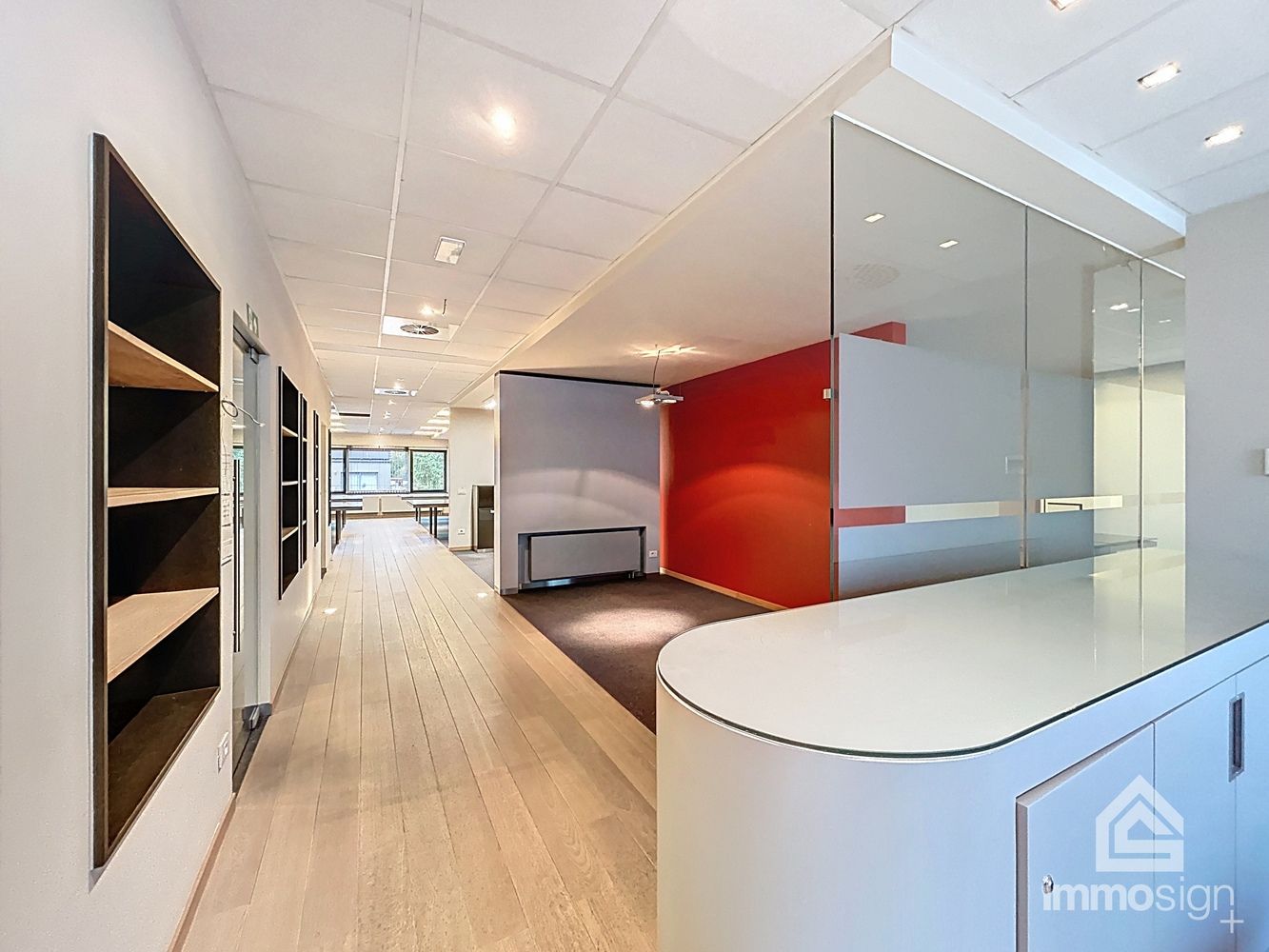 Energiezuinige kantoorruimte van 220 m² foto {{pictureIndex}}