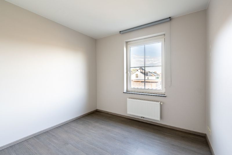 Halfopen woning met 4 slaapkamers en tuin nabij station Ingelmunster foto 12