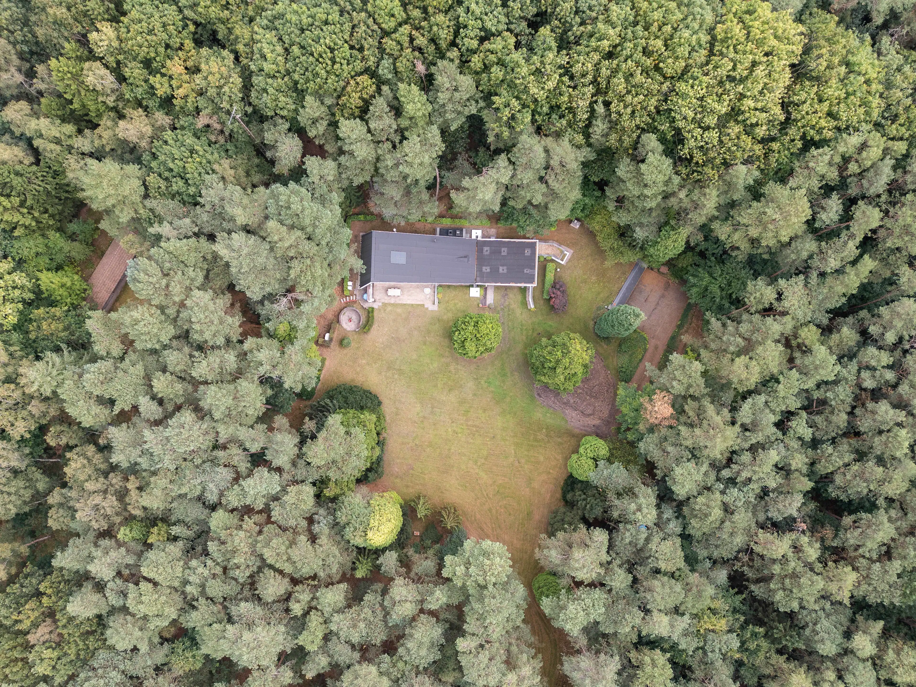 Architecturale sixtieswoning in volledige privacy en uniek natuurlandschap! foto 27