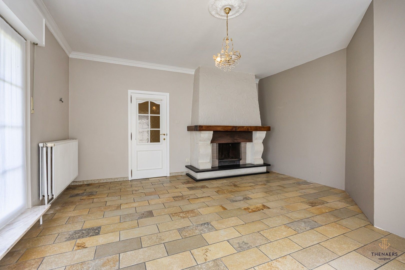 LANDELIJKE WONING MET DRIE SLAAPKAMERS EN WEIDE. foto 13