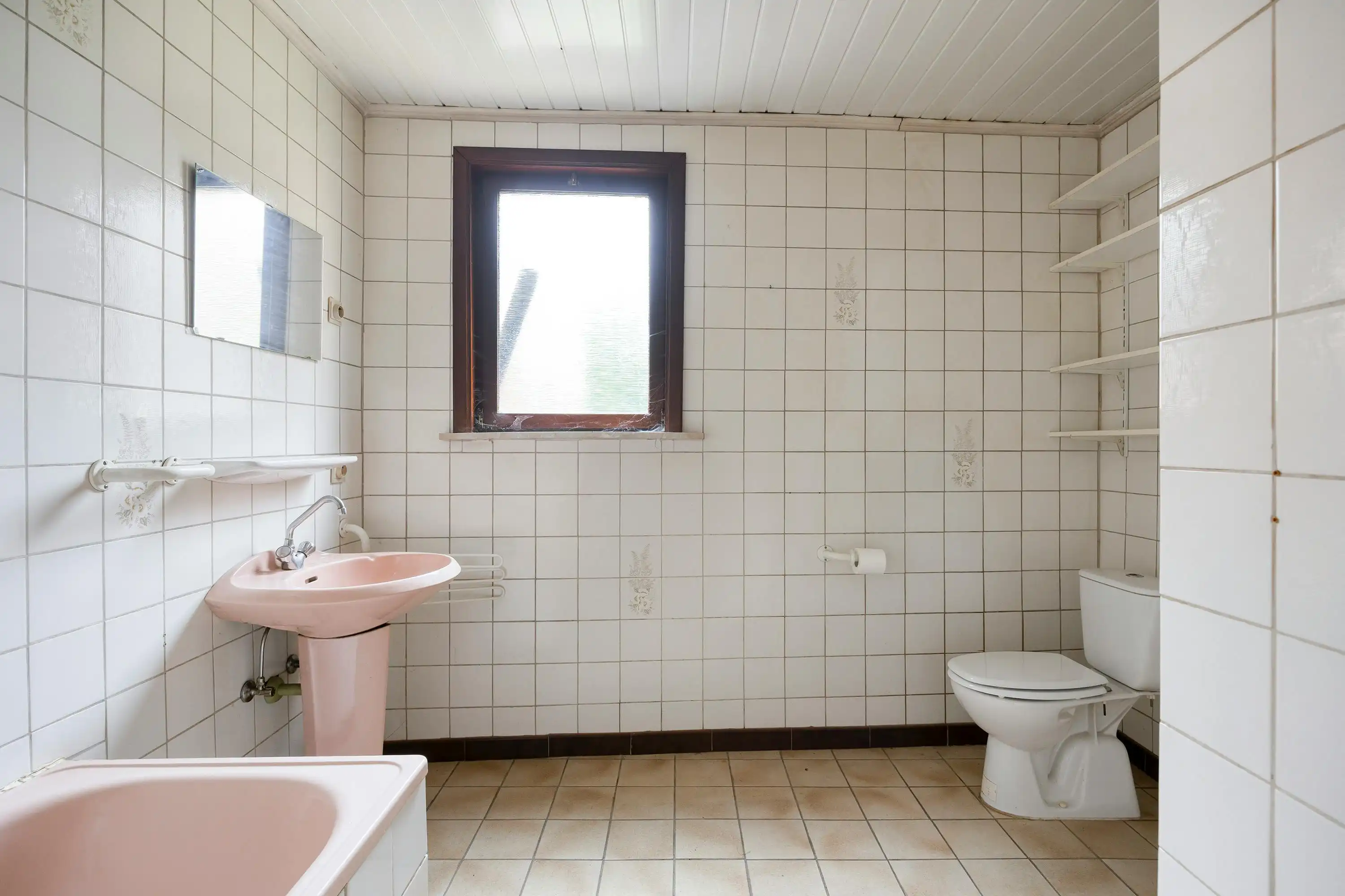 Te renoveren gezinswoning met tuin te koop in centrum Puurs foto 9