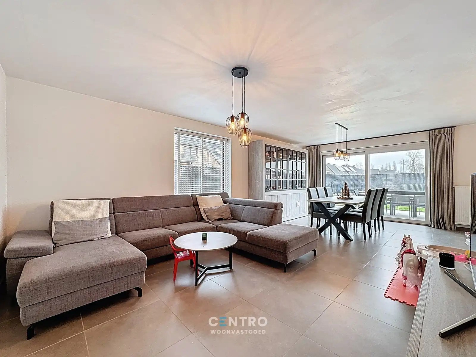 Recente ENERGIEZUINIGE HOB met alle COMFORT met 3 RUIME slpks, garage en LEUKE tuin! foto 2