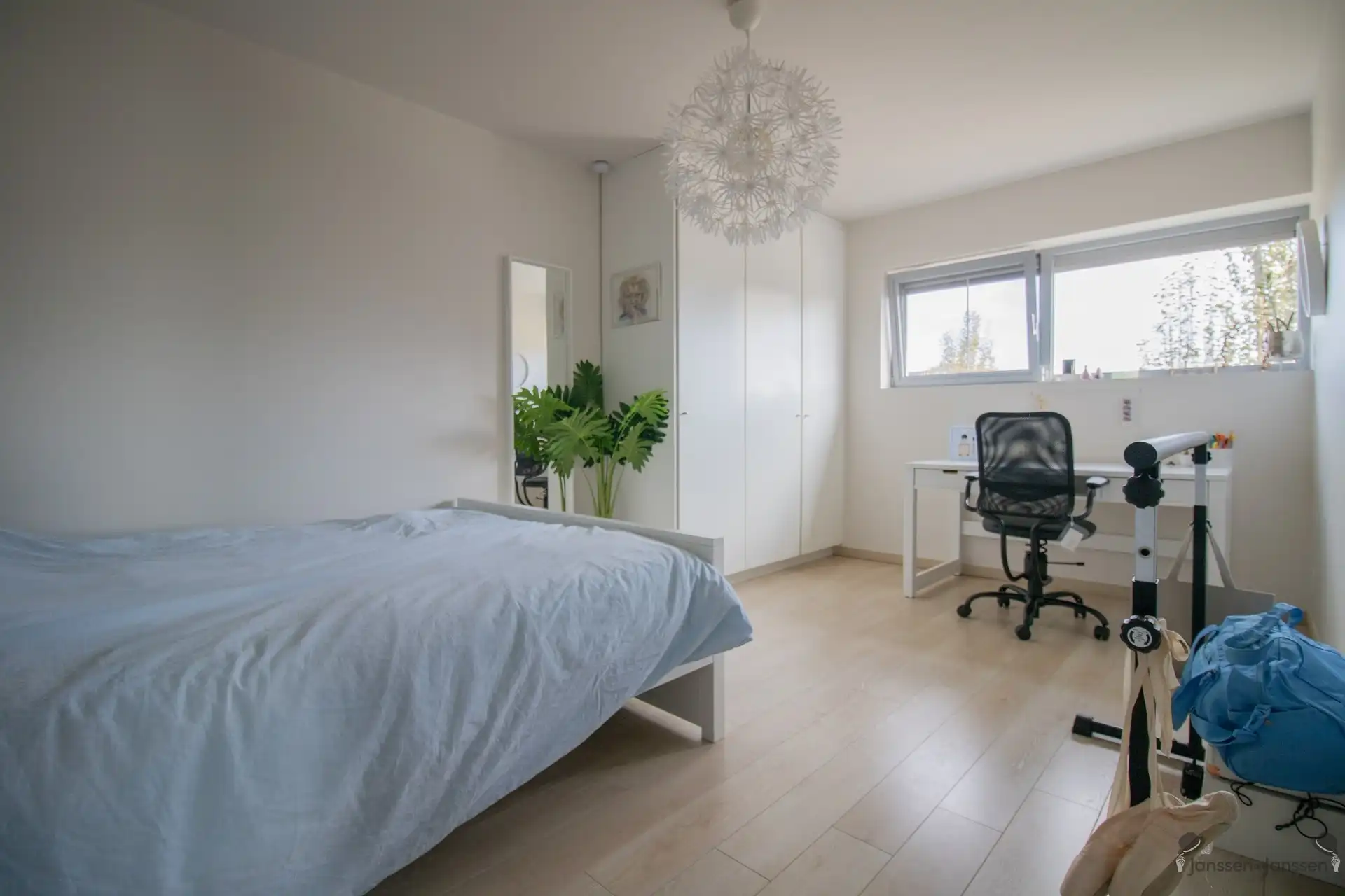 Ruime villa met 5 slaapkamers, 2 badkamers, buitenzwembad en poolhouse op 1.020 m² foto 15