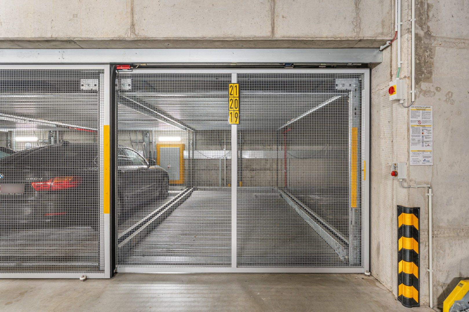 Nieuwbouw appartement, 92m² + terras, 2 slpk, garage en kelderberging in centrum Genk foto 19