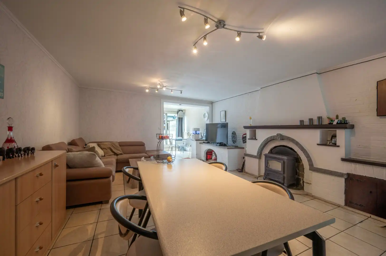 Rustige gelegen woning met 4 slpk en ZW gerichte tuin foto 3
