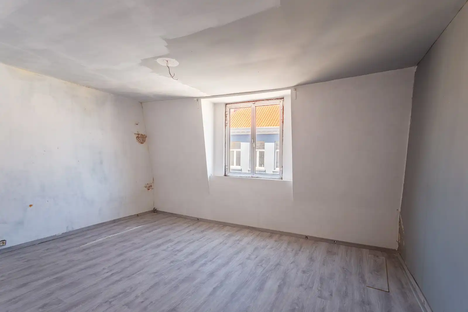 Karaktervolle voorgevel met leuke buitenruimte foto 15