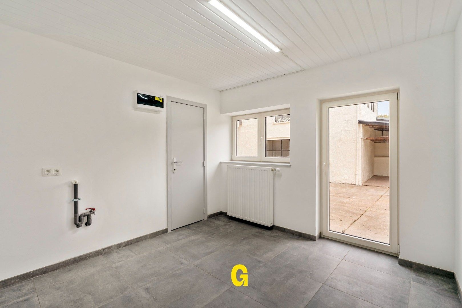 Vakkundig gerenoveerde woning met binnenkoer, tuin en bijgebouwen op 4a 62ca - EPC label B foto 12