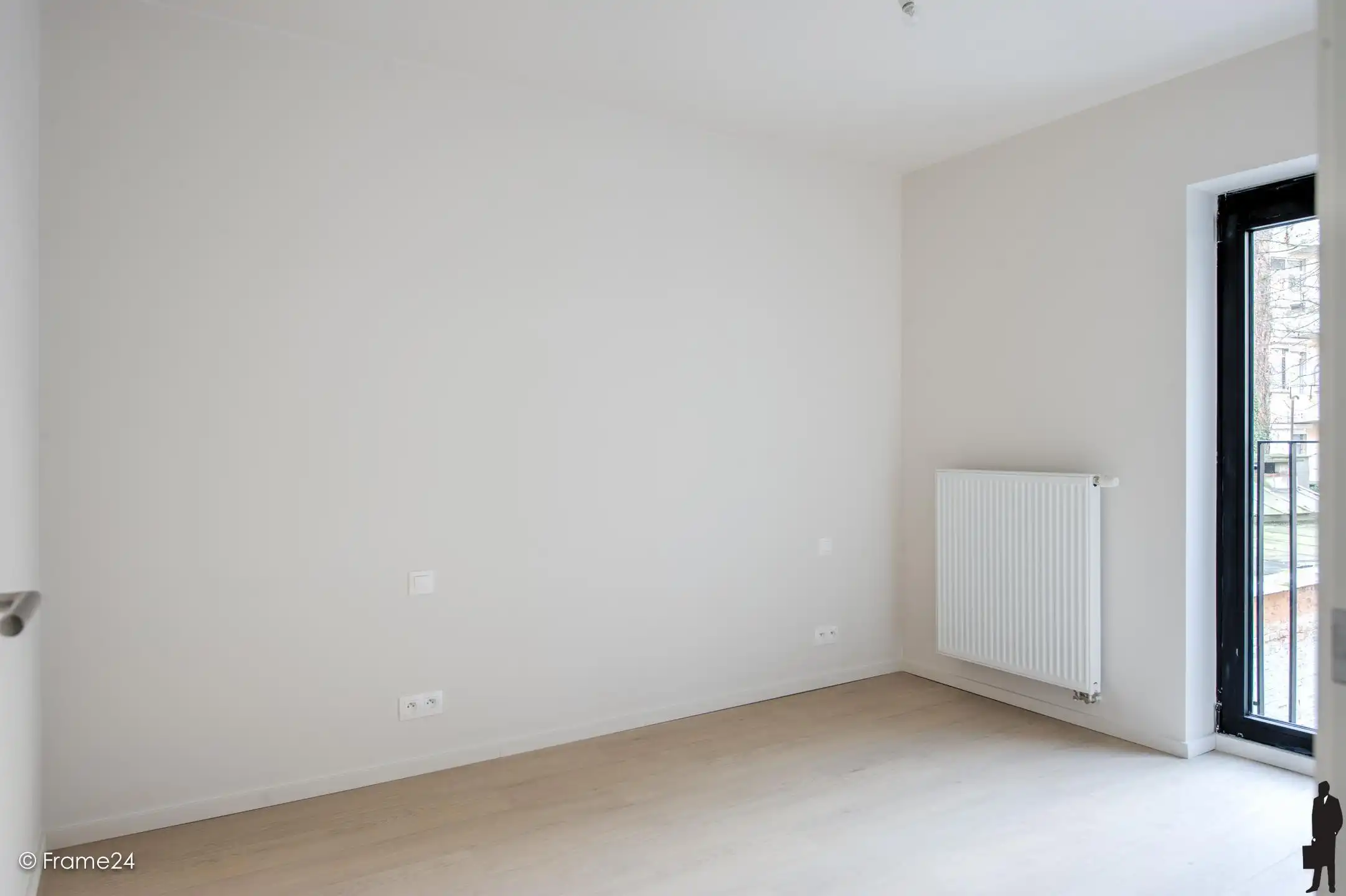 Lichtrijk 2-slaapkamerappartement met terras en staanplaats! foto 12