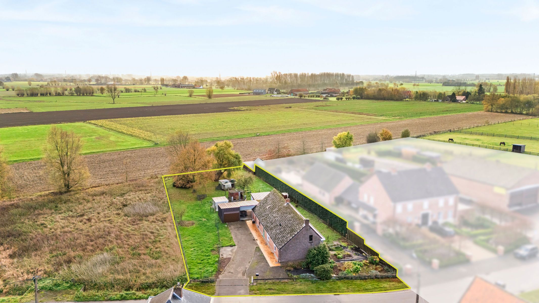 Af te breken woning op groot landelijk perceel foto 6