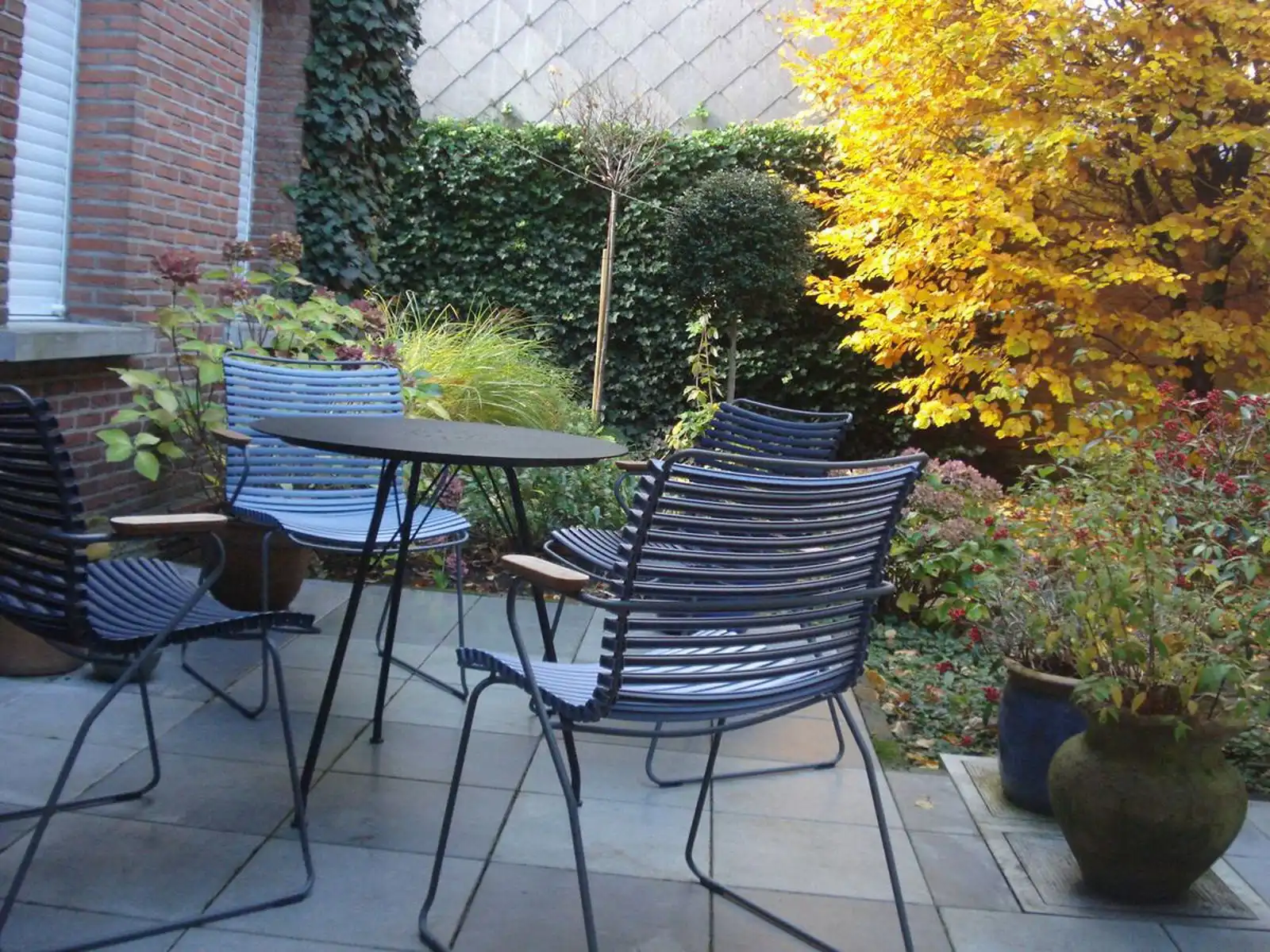 Ruime halfopen woning met tal van mogelijkheden foto 3