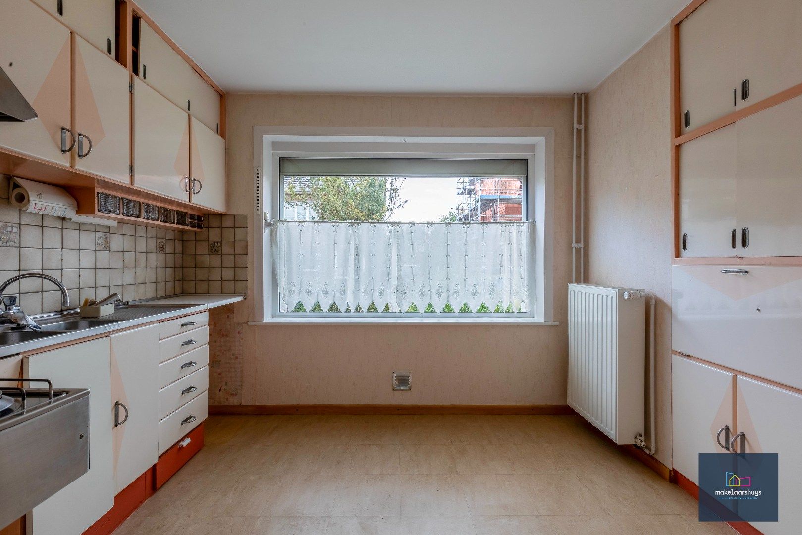 Gunstig gelegen woning met tuin en garage foto 8