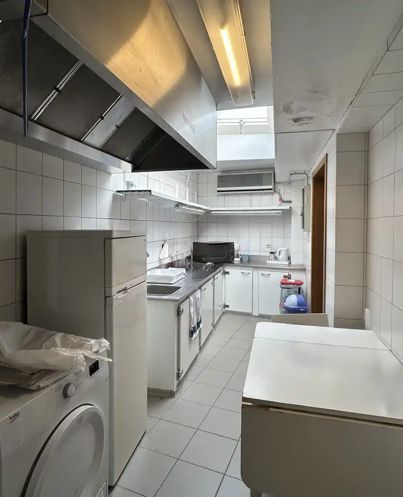 Handelspand met woonst – topvisibiliteit in Kessel-Lo! foto 6