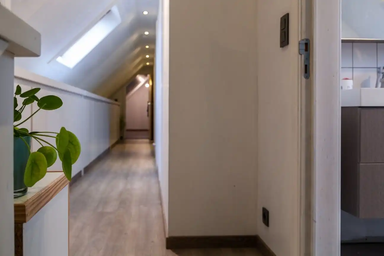 Ruime, energiezuinige woning te huur met tuin, dubbele garage en 3 slaapkamers foto 12