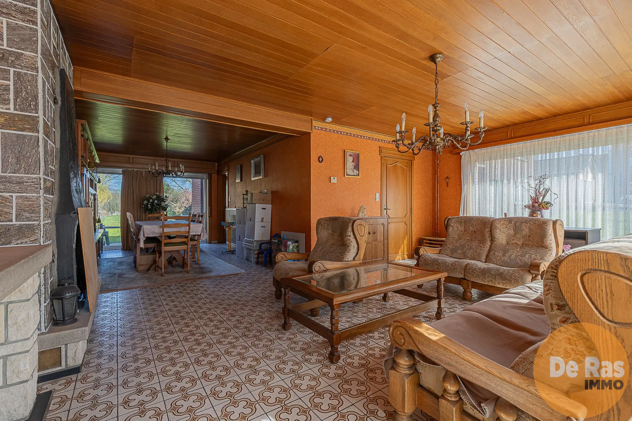 LIEDEKERKE - Ruime renovatiewoning met garage op toplocatie  foto 6