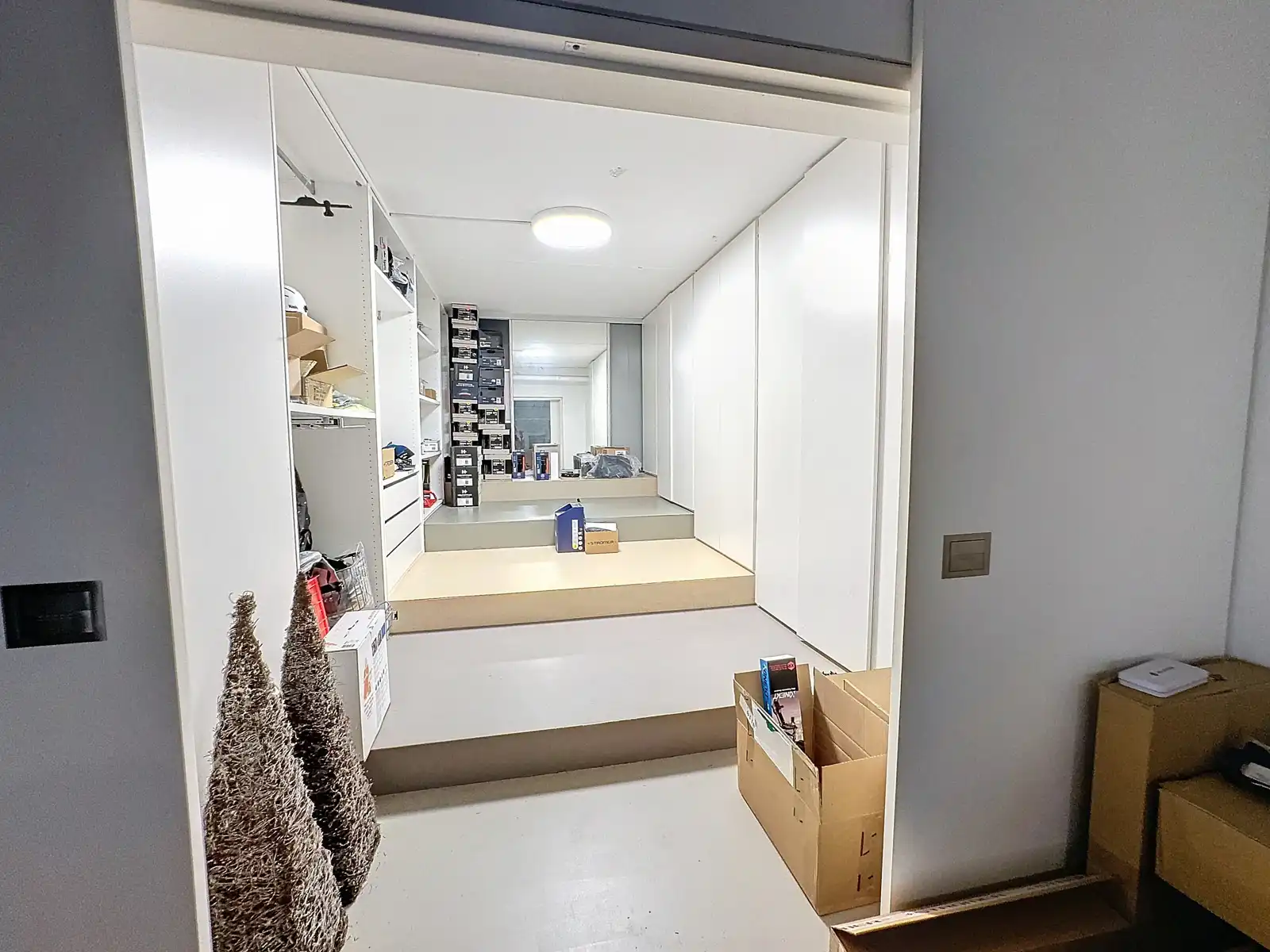 Zeer centraal gelegen ruime handelspand in hartje Brasschaat foto 4