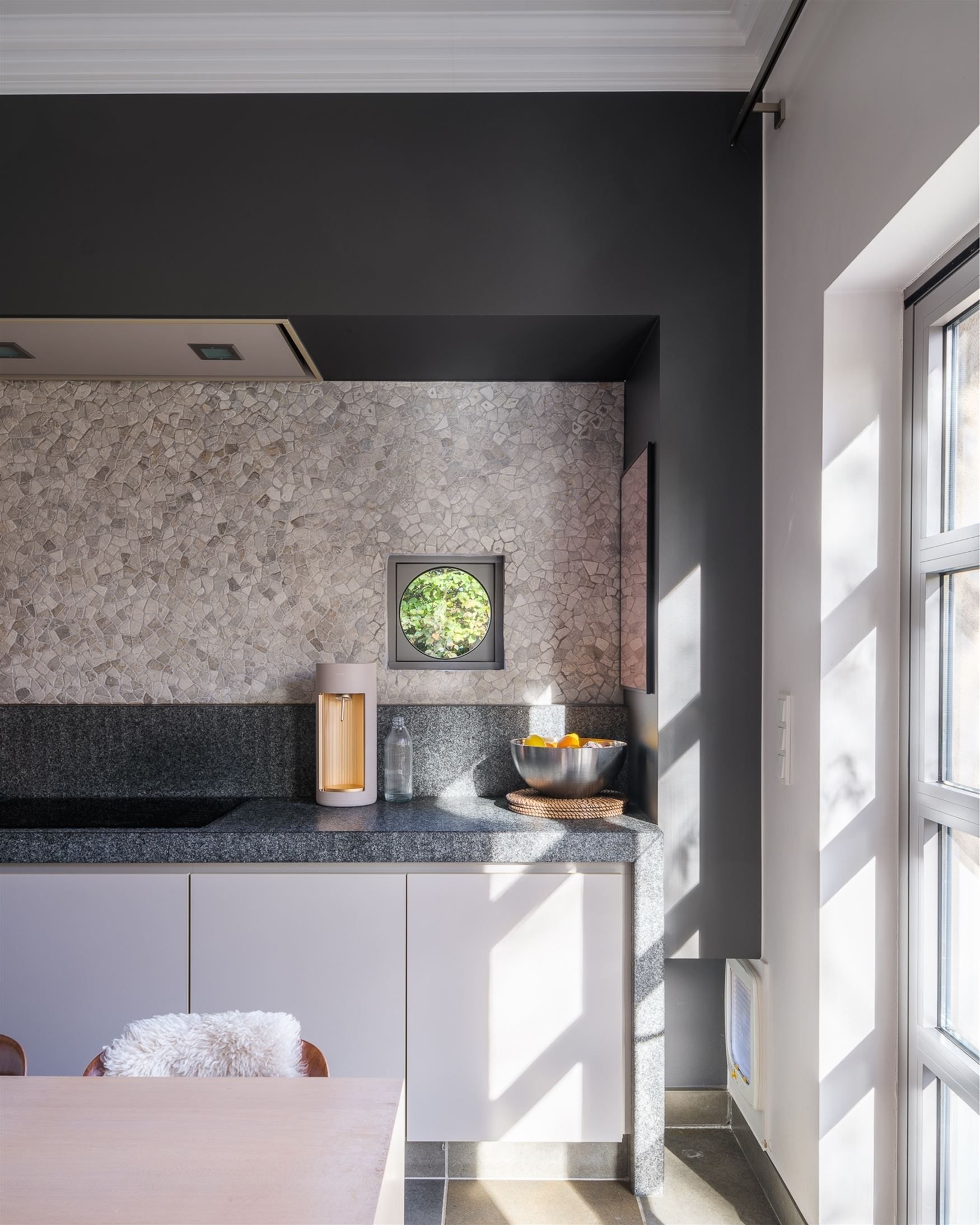 Hoogwaardig afgewerkte herenwoning + bijgebouw 84m2. foto 13