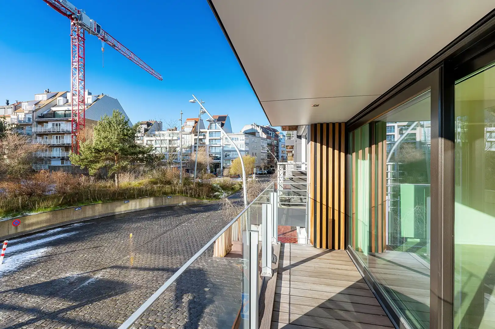 Instapklaar appartement, in het commerciële centrum van Knokke en vlakbij de zee. foto 2