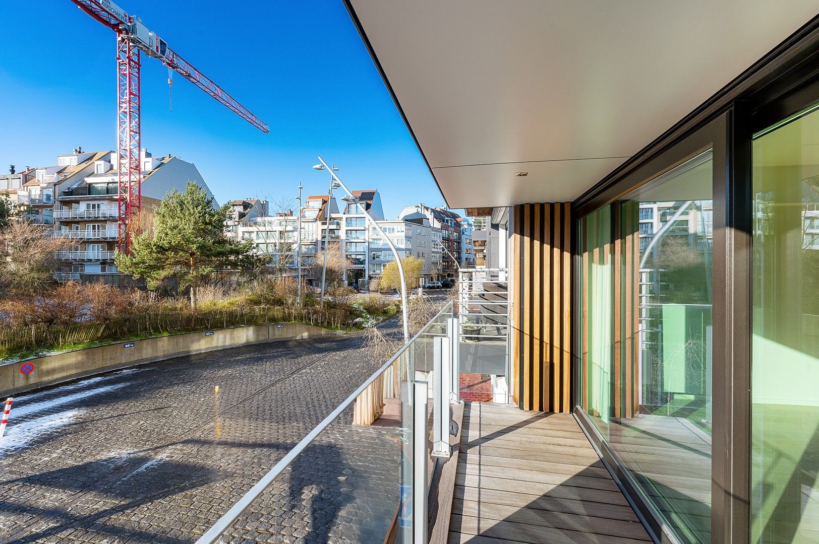 Instapklaar appartement, in het commerciële centrum van Knokke en vlakbij de zee. foto 2